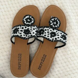 🖤🤍Brand New Inspired Sandals